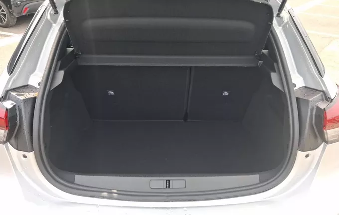 OPEL CORSA 1.2 Turbo Hybrid 110 ch e-DCT6 Edition extérieur arrière 946148