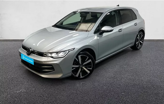 VOLKSWAGEN GOLF 1.5 eTSI EVO2 116 DSG7 VW Edition extérieur trois quart avant gauche 2131850