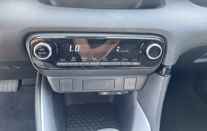 TOYOTA YARIS Hybride 116h Active photo 14 1103635