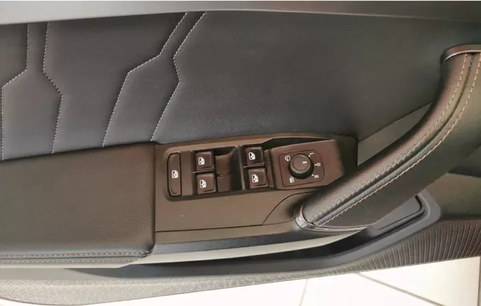 CUPRA FORMENTOR 1.4 e-HYBRID 204 ch DSG6 Business Edition photo 17 460813