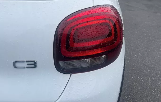 CITROEN C3 PureTech 83 S&S BVM5 Shine photo 17 945221
