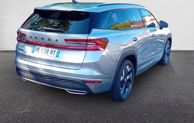 SKODA KODIAQ 2.0 TDI 150 ch SCR DSG7 7pl Sportline extérieur trois quart arrière droit 2319