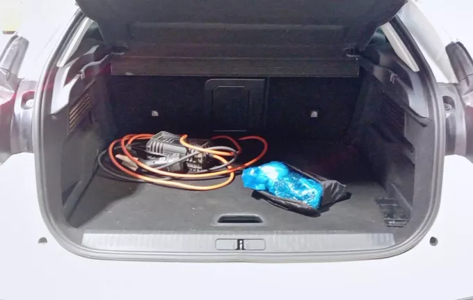 CITROEN C4 e-C4 136 ch Automatique Shine Pack extérieur trois quart arrière gauche 946081