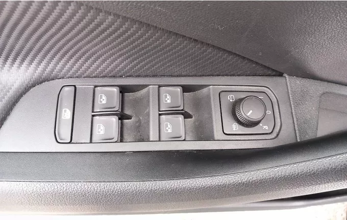 SKODA SCALA 1.0 TSI Evo 2 116 ch DSG7 Monte-Carlo photo 23 560235