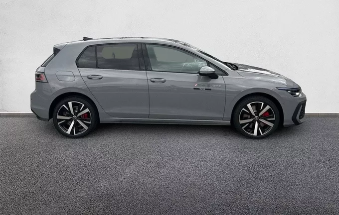 VOLKSWAGEN GOLF 1.5 eHybrid 272 DSG6 GTE extérieur côté droit 2390