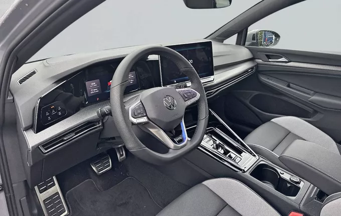 VOLKSWAGEN GOLF 1.5 eHybrid 272 DSG6 GTE photo 11 2390