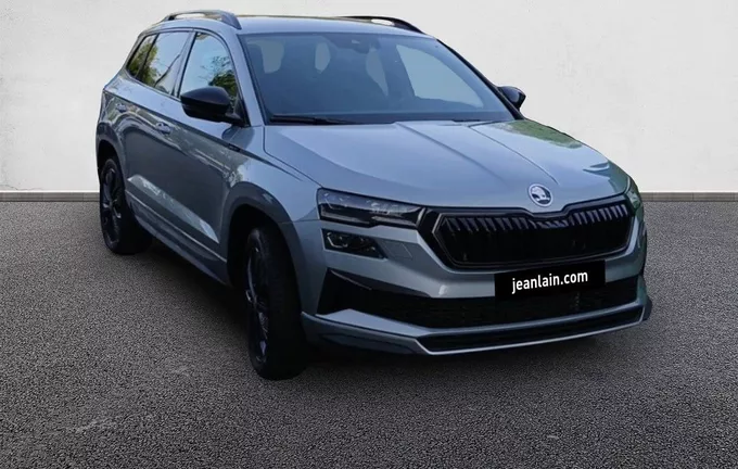 SKODA KAROQ 1.5 TSI Evo 2 150 ch ACT DSG7 Sportline extérieur trois quart avant droit 3352