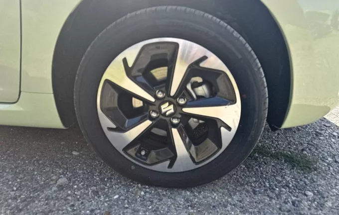 SUZUKI SWIFT 1.2 Dualjet Hybrid AllGrip Pack photo 9 770111