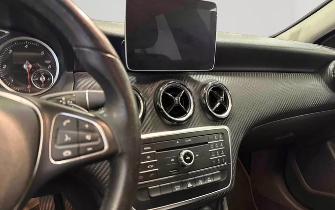 MERCEDES GLA 200 d 7-G DCT Intuition photo 13 213697