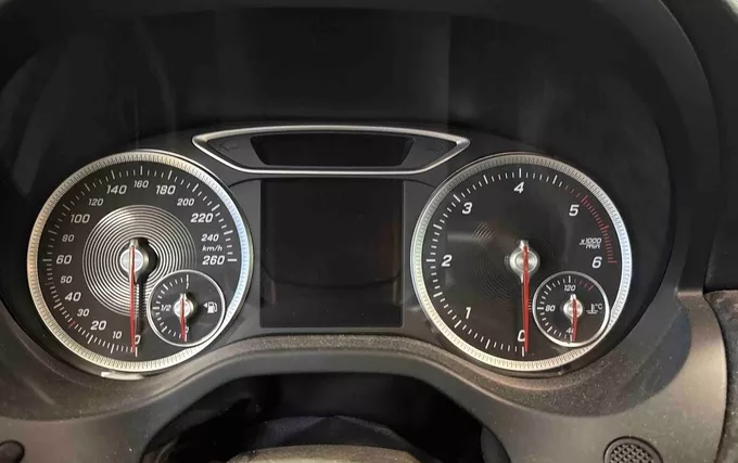MERCEDES GLA 200 d 7-G DCT Intuition photo 15 213697