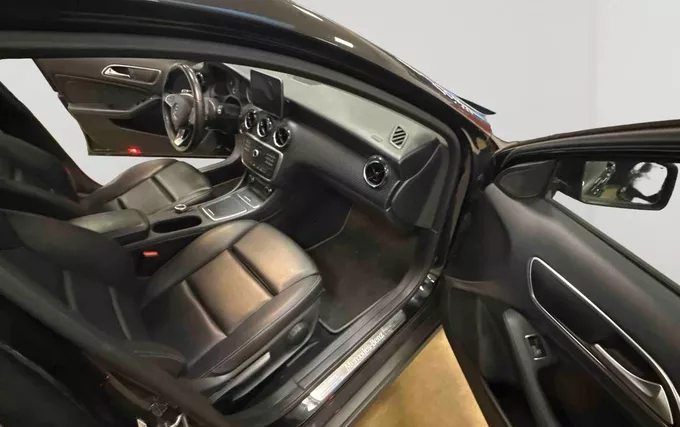 MERCEDES GLA 200 d 7-G DCT Intuition photo 18 213697