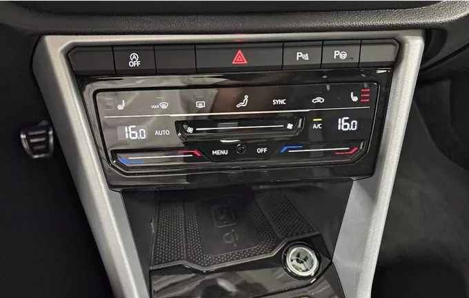 VOLKSWAGEN T-ROC 2.0 TDI 116 Start/Stop BVM6 Life photo 19 2129679