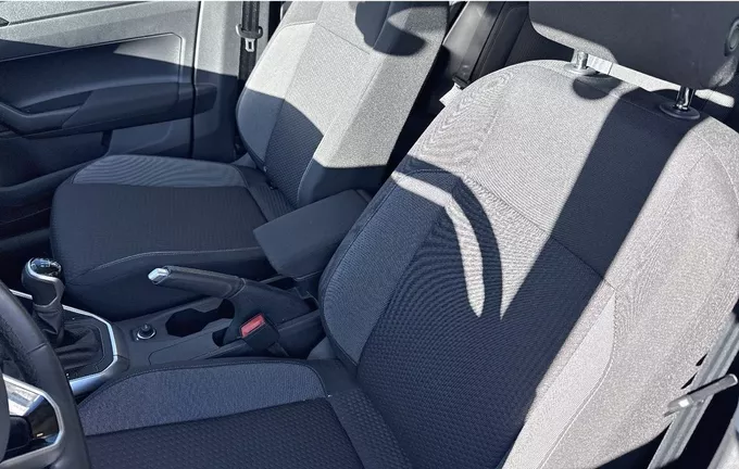 VOLKSWAGEN POLO 1.0 TSI 95 S&S BVM5 VW Edition extérieur trois quart arrière droit 2123186