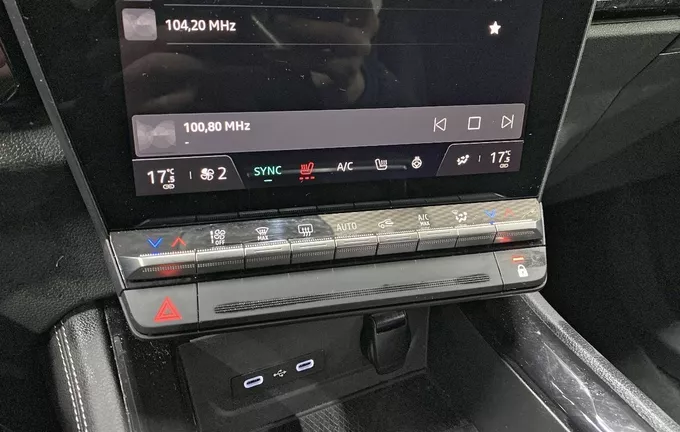 RENAULT AUSTRAL E-Tech hybrid 200 Iconic photo 14 2122869