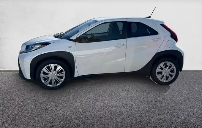TOYOTA AYGO X 1.0 VVT-i 72 Dynamic extérieur côté gauche 1103638