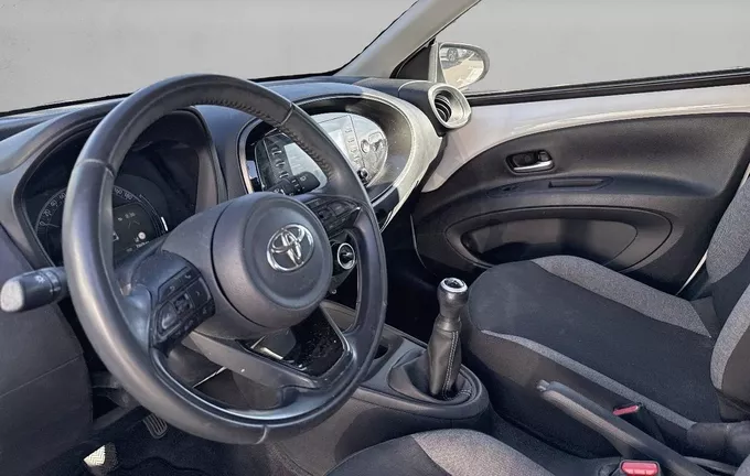 TOYOTA AYGO X 1.0 VVT-i 72 Dynamic photo 11 1103638