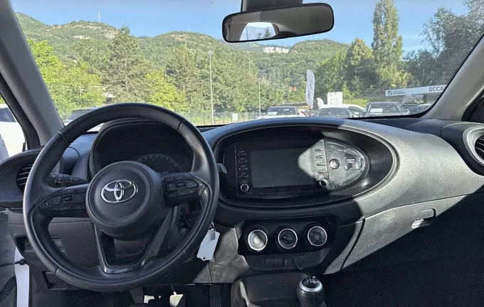 TOYOTA AYGO X 1.0 VVT-i 72 Dynamic photo 18 1103638