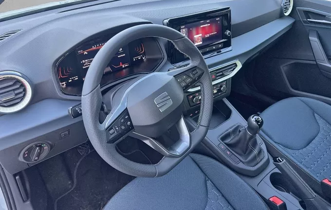 SEAT IBIZA 1.0 TSI 95 ch S/S BVM5 Copa photo 11 1409