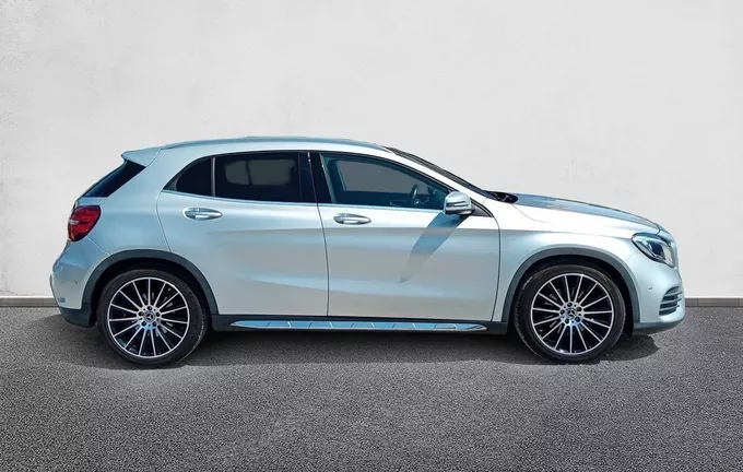 MERCEDES GLA 250 7-G DCT 4-Matic Fascination extérieur côté droit 560722
