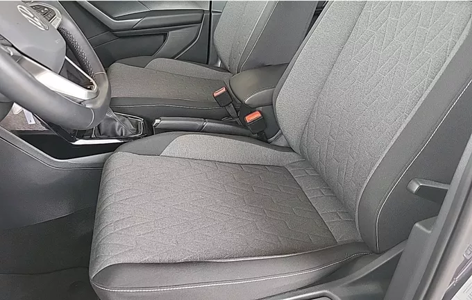 VOLKSWAGEN T-CROSS 1.0 TSI 116 Start/Stop DSG7 Life Plus extérieur trois quart arrière droit 2128512