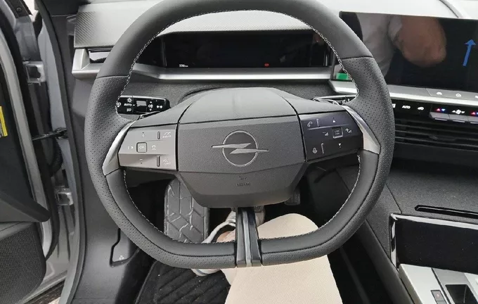 OPEL GRANDLAND 1.2 Turbo Hybrid 145 ch e-DCT6 GS photo 9 100928