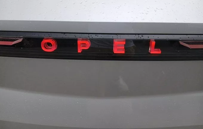 OPEL GRANDLAND 1.2 Turbo Hybrid 145 ch e-DCT6 GS photo 20 100928