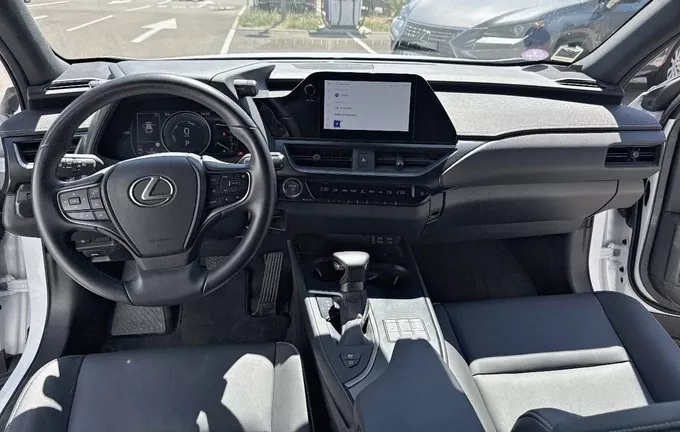 LEXUS UX 250h 4WD F SPORT Design photo 18 1103736