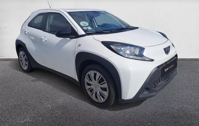 TOYOTA AYGO X 1.0 VVT-i 72 Dynamic extérieur trois quart avant droit 1103792