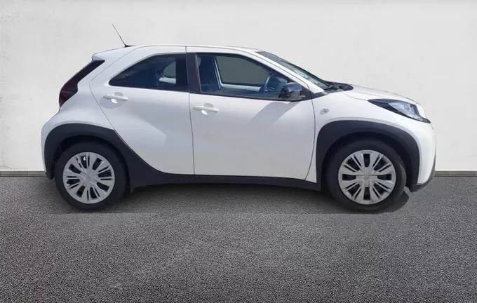 TOYOTA AYGO X 1.0 VVT-i 72 Dynamic extérieur côté droit 1103792