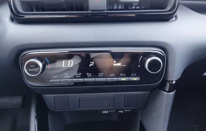 TOYOTA YARIS Hybride 116h Design photo 14 1103546
