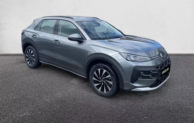 VOLKSWAGEN T-ROC 1.5 eTSI EVO2 Hybrid 116 ch DSG7 Life extérieur trois quart avant droit 9504