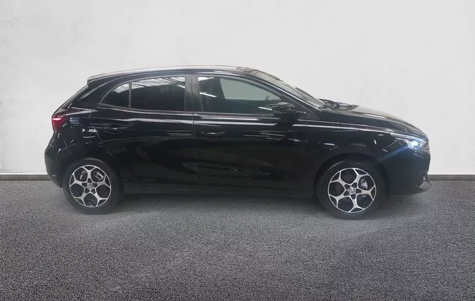 MG MG3 1.5 L Hybrid+ 195 ch Luxury extérieur côté droit 601186