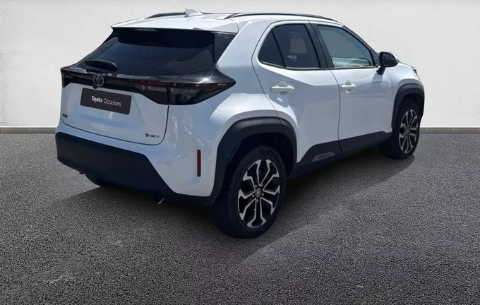 TOYOTA YARIS CROSS Hybride 130h 2WD Design extérieur trois quart arrière droit 1103535