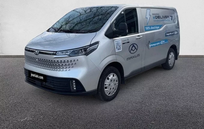 MAXUS E-DELIVER7 FOURGON L1H1 77 KWH extérieur trois quart avant gauche 6801615