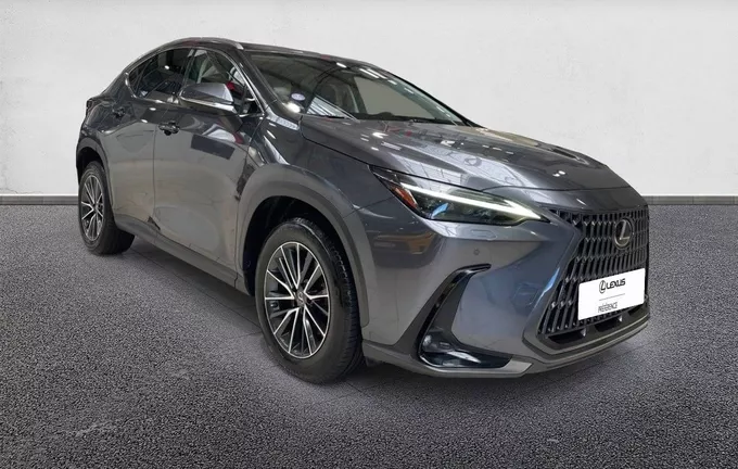 LEXUS NX 450h+ 4WD Hybride Rechargeable Luxe extérieur trois quart avant droit 1101824