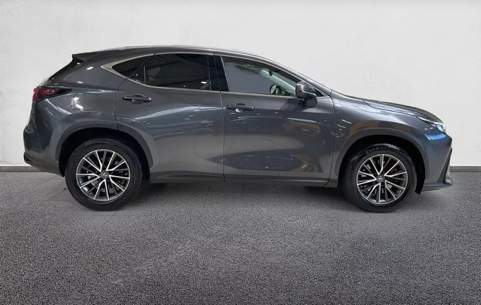 LEXUS NX 450h+ 4WD Hybride Rechargeable Luxe extérieur côté droit 1101824