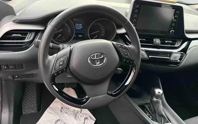 TOYOTA C-HR Hybride 1.8L Dynamic photo 12 1104051