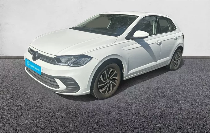 VOLKSWAGEN POLO 1.0 TSI 95 S&S BVM5 Life Plus extérieur trois quart avant gauche 2132113