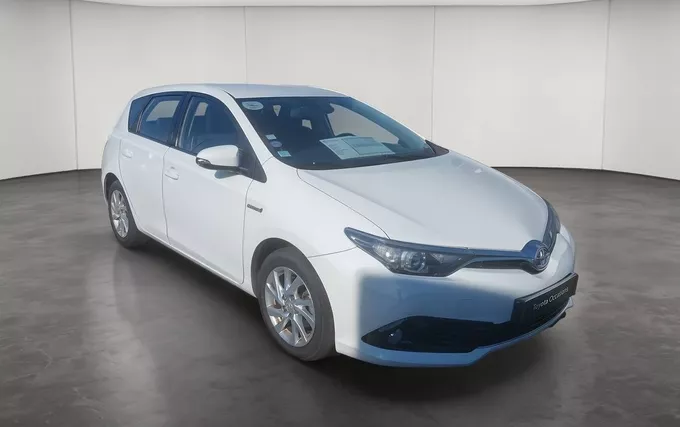 TOYOTA AURIS Hybride 136h Dynamic extérieur trois quart avant droit 1103887