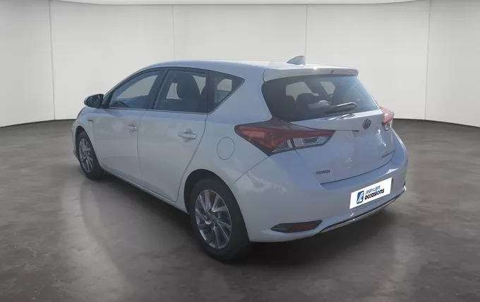 TOYOTA AURIS Hybride 136h Dynamic extérieur trois quart arrière gauche 1103887