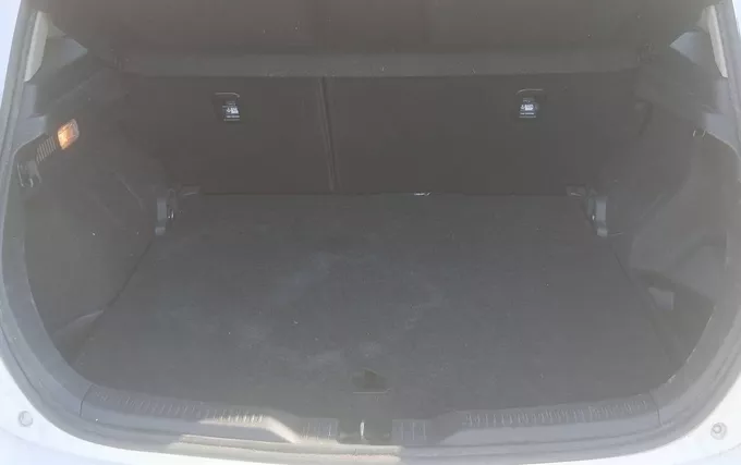 TOYOTA AURIS Hybride 136h Dynamic photo 10 1103887
