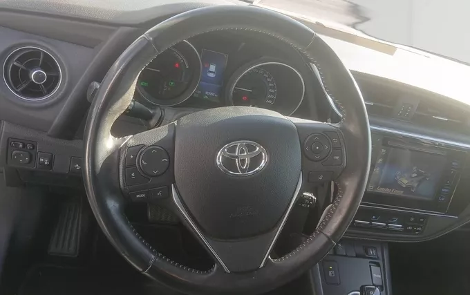 TOYOTA AURIS Hybride 136h Dynamic photo 12 1103887