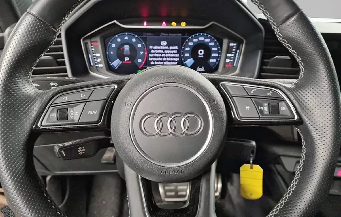 AUDI A1 Sportback 30 TFSI 110 ch S tronic 7 S Line photo 12 2128795