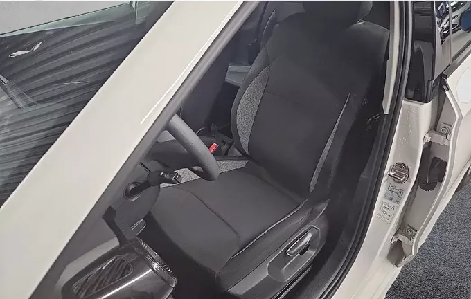 SKODA FABIA 1.0 MPI 80 ch BVM5 Active extérieur trois quart arrière droit 2127086