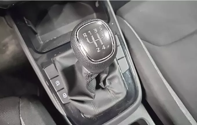 SKODA FABIA 1.0 MPI 80 ch BVM5 Active photo 16 2127086