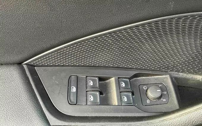 SKODA OCTAVIA Combi 2.0 TDI 150 ch DSG7 Sportline photo 10 2132188