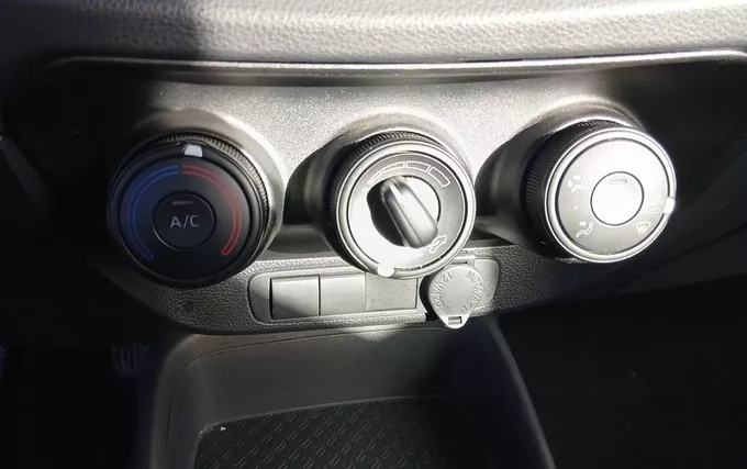 TOYOTA AYGO X 1.0 VVT-i 72 Active photo 16 1104044