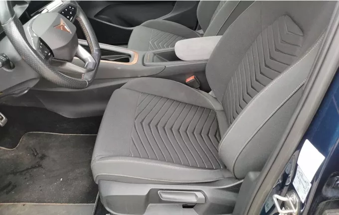 CUPRA BORN 204 ch - Batterie L V extérieur trois quart arrière droit 