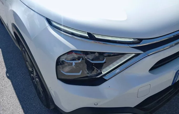 CITROEN E-C4 X 136 ch Automatique Shine photo 16 055842