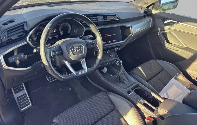 AUDI Q3 Sportback 45 TFSIe 245 ch S tronic 6 S line photo 11 2122793